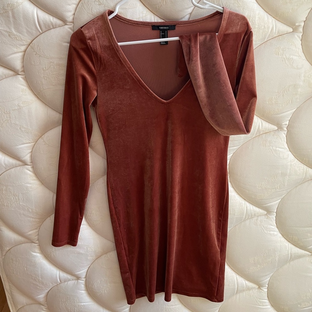 Forever 21 Long Sleeve Rust colored Velvet Dress -M